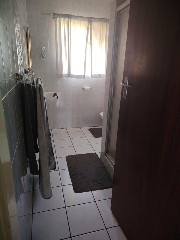 4 Bedroom Property for Sale in Roodia Free State
